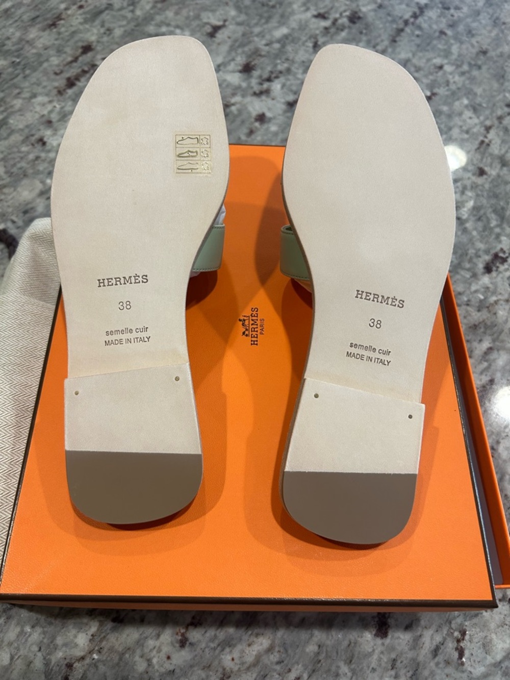 Authentic Hermes Oran Sandal - Vert De Mer (Light Green) Never Worn - Picture 5 of 9